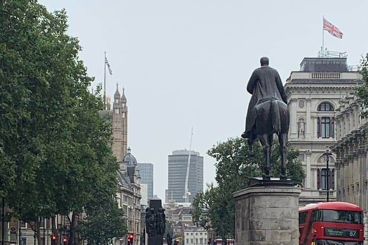 Heathrow to Central London Private Black Cab Transfer and Sightseeing Tour photo 6