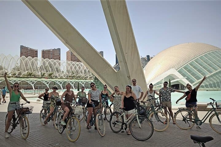 Private 3-Hour Valencia Bike Tour: City Sights, Gardens & Beaches photo 2