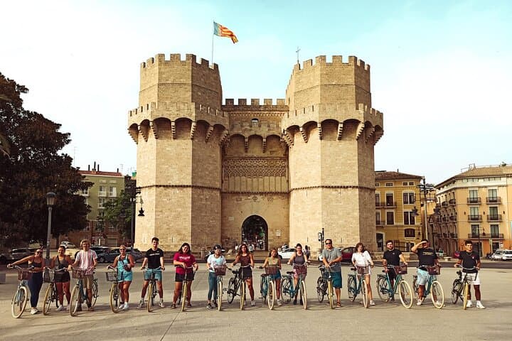 Private 3-Hour Valencia Bike Tour: City Sights, Gardens & Beaches