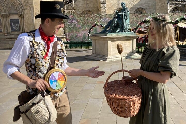 Time Traveller's Morning Walking Tour of York: Roman Streets to Medieval Mysteries photo 3