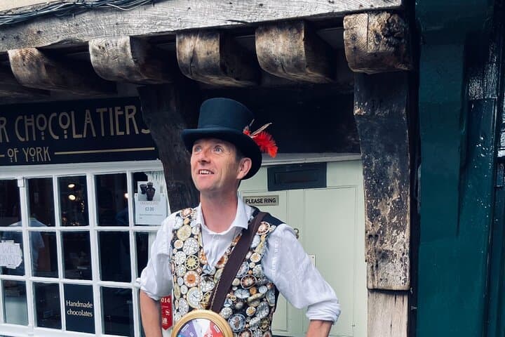 Time Traveller's Morning Walking Tour of York: Roman Streets to Medieval Mysteries photo 4
