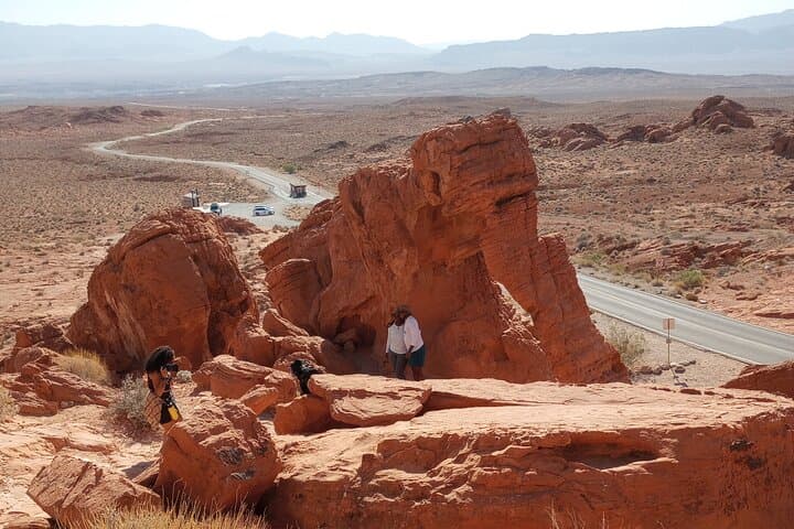 Valley of Fire State Park Day Tour from Las Vegas — Beehives, Petroglyphs & White Domes