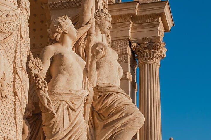 Marseille Highlights Walking Tour: Notre-Dame de la Garde, Le Panier & Old Port photo 2