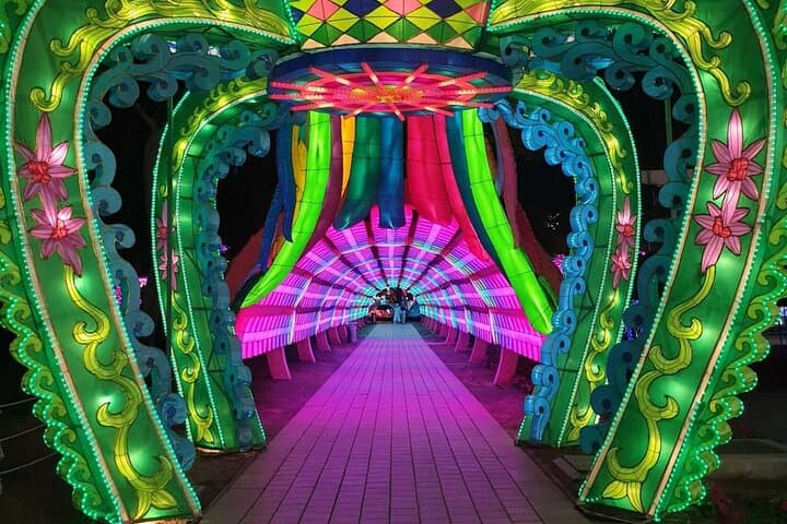 Dubai Glow Garden: Glow-in-the-Dark Garden, Dino & Magic Park Combo Experience photo 2