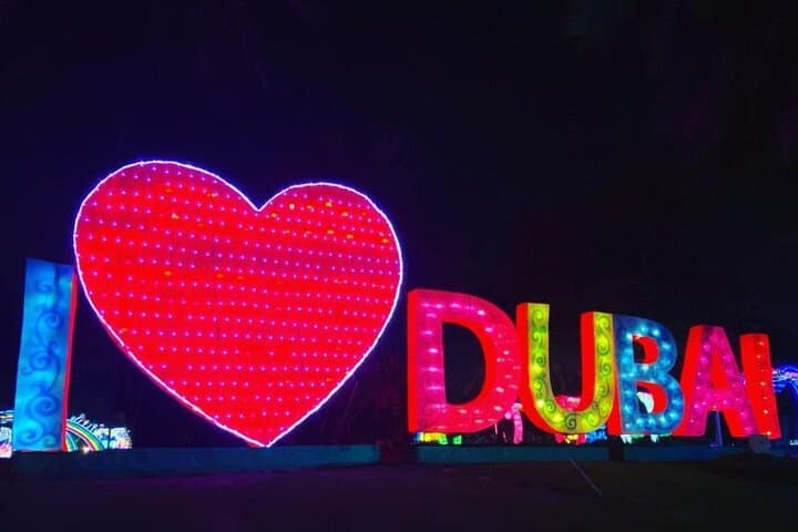 Dubai Glow Garden: Glow-in-the-Dark Garden, Dino & Magic Park Combo Experience photo 5