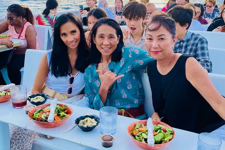 Waikiki Sunset Dinner Cruise Aboard Prince Kuhio | Honolulu Evening Cruise photo 2