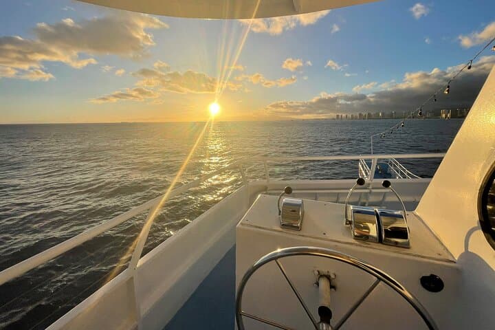 Waikiki Sunset Dinner Cruise Aboard Prince Kuhio | Honolulu Evening Cruise photo 6