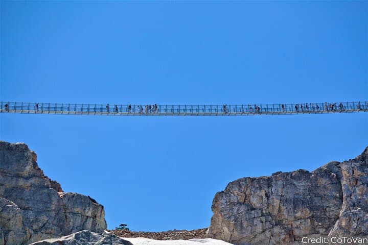 Western Canada 10-Day First-Class Adventure: Glacier Rides, Helicopters & Seaplane Cruises photo 3