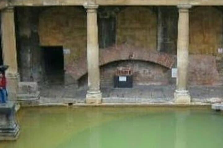 Day Trip from London: Windsor, Stonehenge & Bath Private Guided Tour photo 6