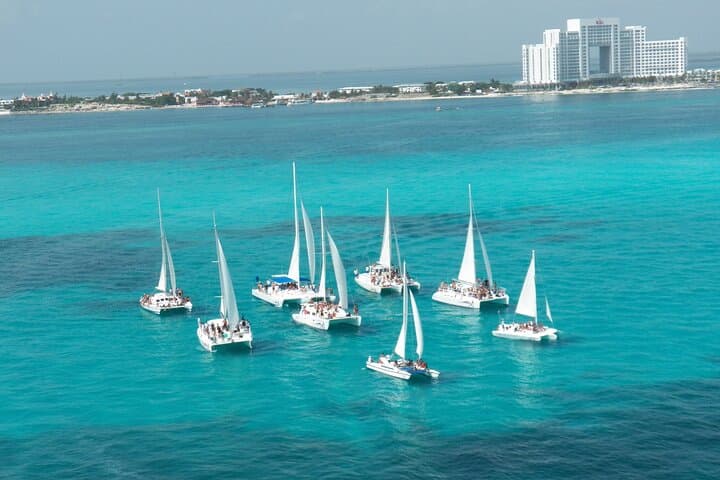 Isla Mujeres Catamaran: All-Inclusive Day Cruise from Cancun