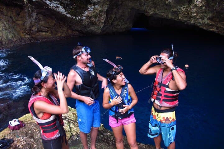 Blue Grotto Snorkeling: Explore Saipan’s Underwater Cavern photo 3