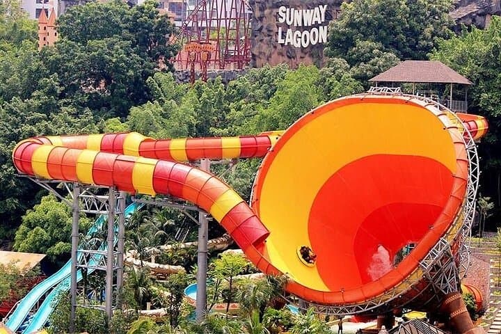 Sunway Lagoon 6‑Park Pass: Splash, Screams and Wildlife in Petaling Jaya