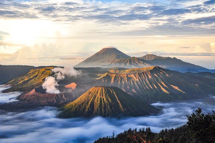 Yogyakarta to Bromo & Ijen: 3-Day Volcano Sunrise and Blue Fire Adventure photo 1