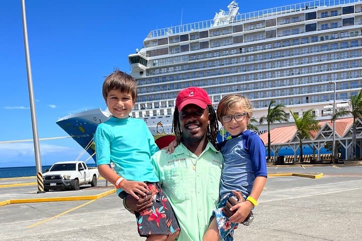 Private 4-Hour Roatan Island Tour — Sloths, Rum & Beach Breaks