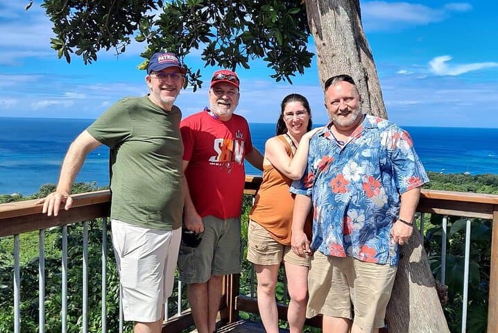 Private 4-Hour Roatan Island Tour — Sloths, Rum & Beach Breaks photo 4