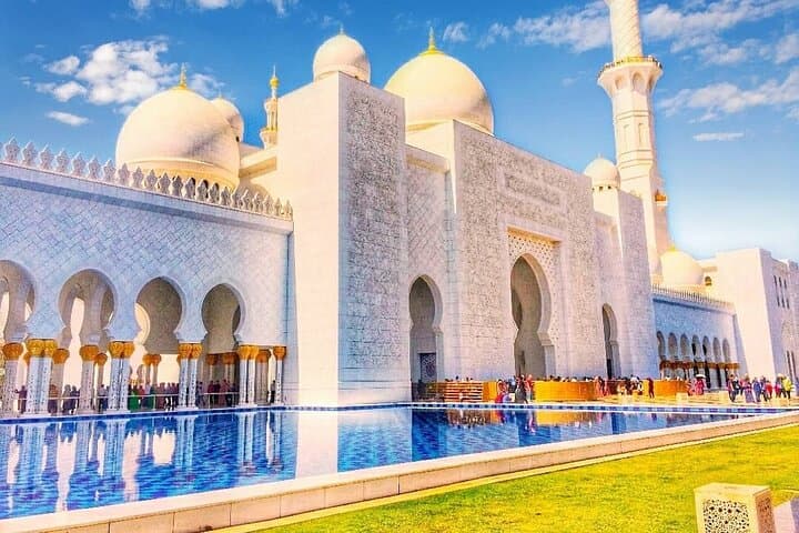 Abu Dhabi Day Trip: Sheikh Zayed Grand Mosque and Ferrari World from Dubai photo 3