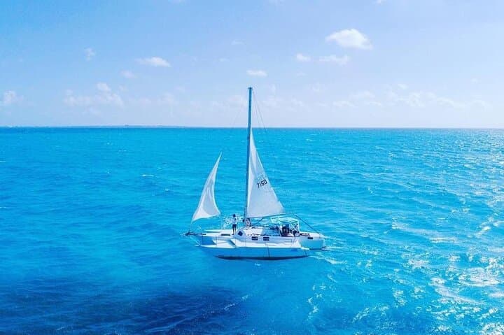 Private Catamaran to Isla Mujeres: Snorkel, Lunch & Sunset Sail from Cancun