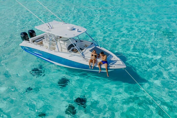 Private Stingray City Charter in Grand Cayman: Half-Day Snorkel & Sandbar Adventure photo 2