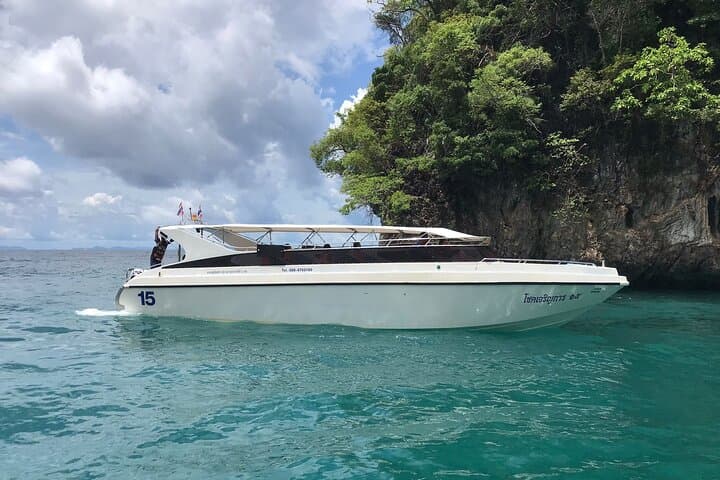 Phi Phi Island Speedboat Tour: Maya Bay, Pileh Lagoon & Sunset at Maiton photo 5