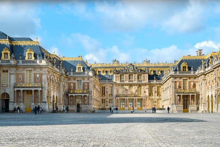 Half-Day at Versailles: Private Palace & Gardens Tour from Paris