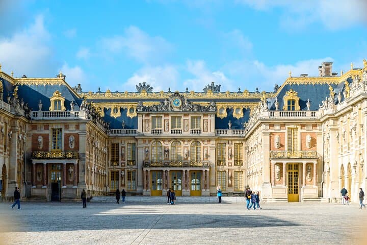 Half-Day Versailles Palace & Gardens Daytrip from Paris