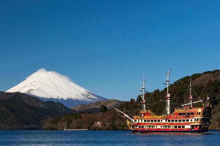 Private Mt. Fuji & Hakone Day Tour from Tokyo — Lake Ashi, Owakudani & Kawaguchiko photo 2