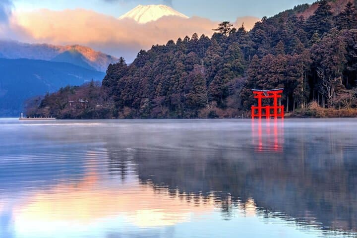 Private Mt. Fuji & Hakone Day Tour from Tokyo — Lake Ashi, Owakudani & Kawaguchiko