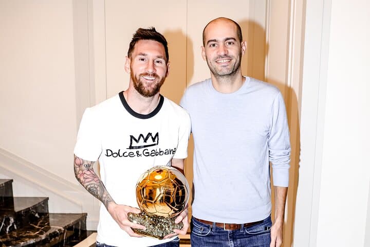 Inside Messi's Story: Private Session with His Biographer at Barça Café photo 3