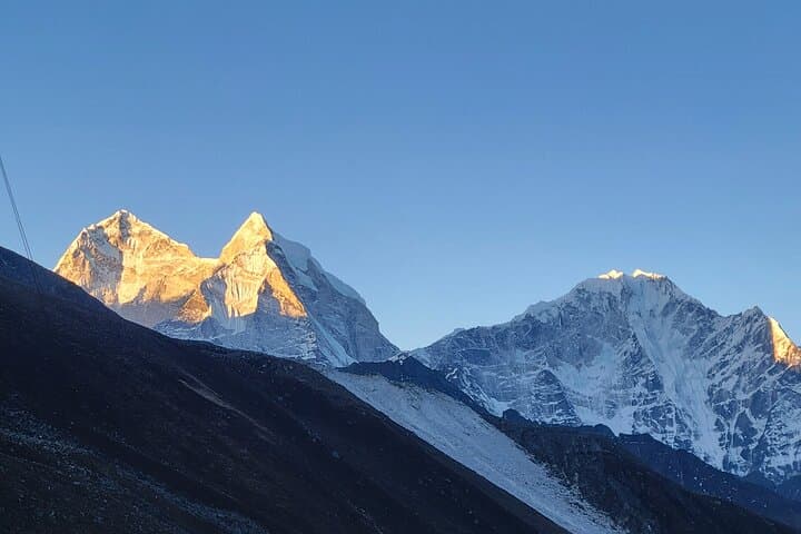 Ascend Mera Peak: 18-Day Summit Expedition in the Everest Region photo 4