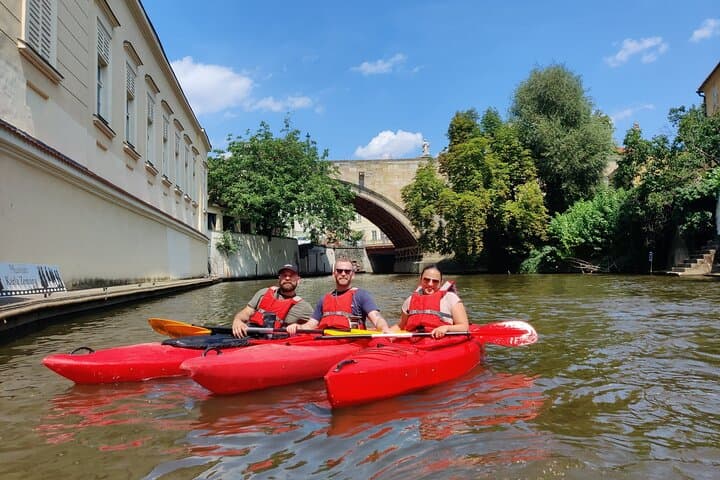 Prague Kayak Tour: 2-Hour City-Center Paddle Under Charles Bridge photo 4