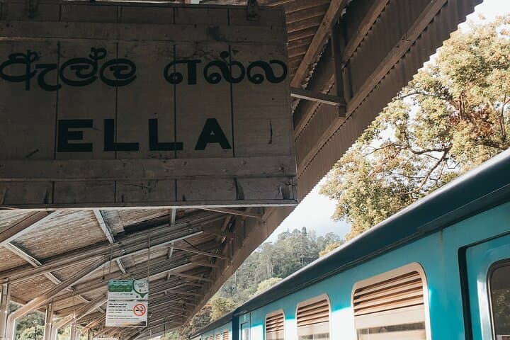 Discover Ella: Hike Ella Rock, Little Adam's Peak & See the Nine Arch Bridge photo 5