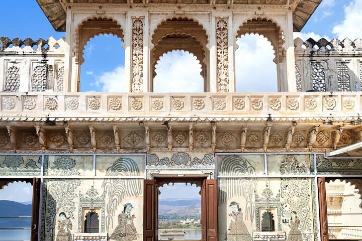 8-Day Udaipur, Jodhpur & Jaisalmer Tour — Forts, Lakes and Sam Sand Dunes photo 3