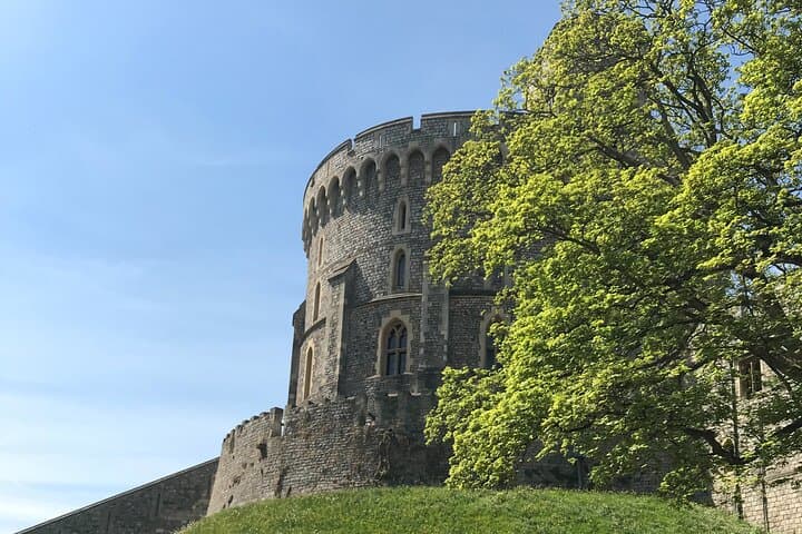 Private Guided Tour of Windsor Castle, Runnymede & Kensington Palace photo 6