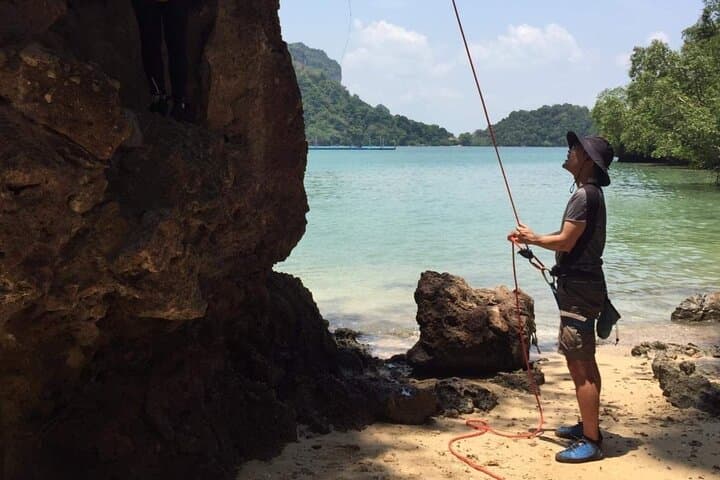 Railay Beach Half-Day Rock Climb with Local Guides photo 4