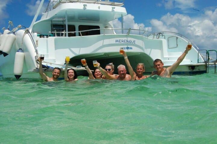 Punta Cana Party Catamaran: Snorkel, Open Bar & Natural Pool Adventure photo 3