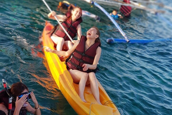 Boracay Sunset Cruise: White Beach Evening Cruise with Snorkel & Paddleboard photo 5