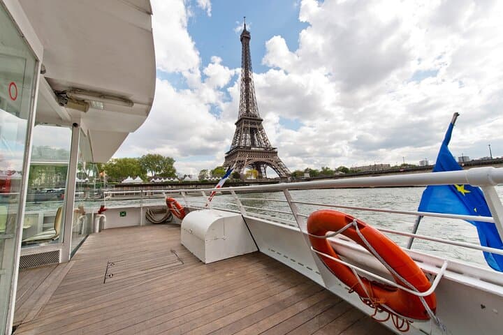 Seine Hop-On Hop-Off with Batobus: Flexible Sightseeing Along Paris’ River photo 5