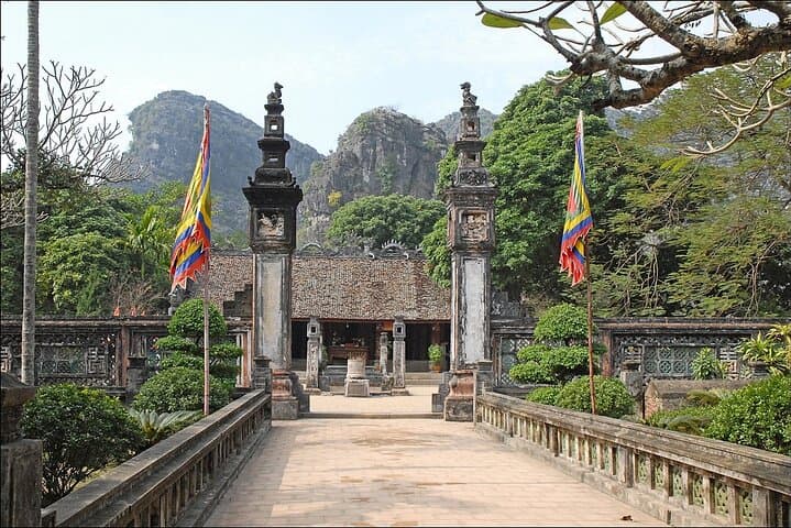 Hoa Lu, Tam Coc & Mua Cave: Full-Day Limousine Tour from Hanoi photo 6