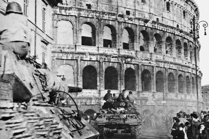 Colosseum, Roman Forum & Palatine Hill Guided Walk — Skip-the-Line photo 4