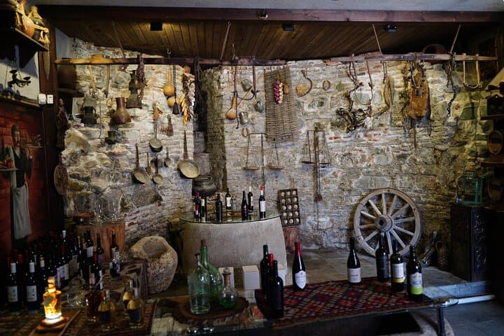 Tbilisi Old Town Walking Tour with Cable Car & Wine Tasting photo 3