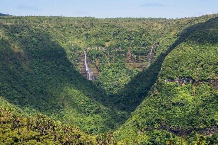 Southwest Mauritius Full-Day Scenic Tour: Trou aux Cerfs to Gris-Gris Cliffs photo 5