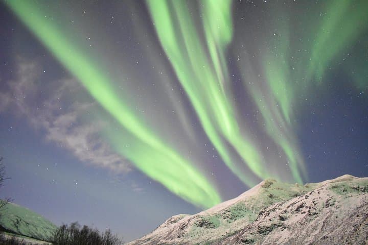 VIP Northern Lights Chase from Svolvaer — Private Beach Camp & Photo Service photo 4