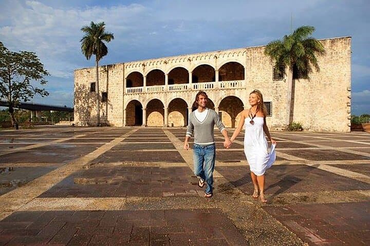 Full-Day Santo Domingo City Tour from Punta Cana: Colonial Zone, Los Tres Ojos & Local Flavors
