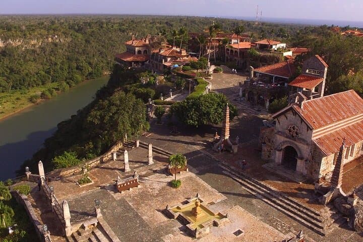 Cueva de las Maravillas and Altos de Chavón: Day Trip from Santo Domingo photo 3