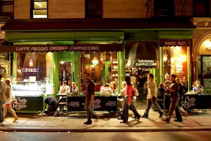 Greenwich Village Nightlife Walking Tour: Spanish-Language Guide to Iconic NYC Nightspots