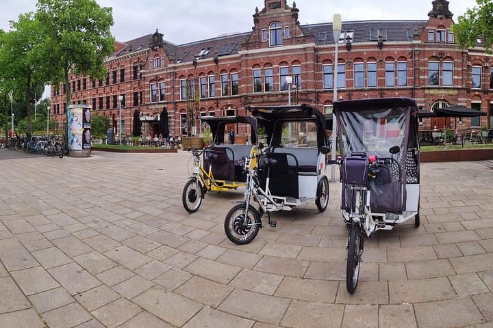 Explore Amsterdam by Pedicab: 2-Hour City Tour of Canals, Parks & Museumplein photo 1