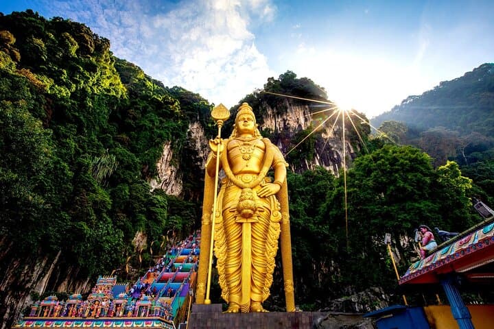 Private 3-in-1 Day Tour: Batu Caves, Bukit Melawati & Kuala Selangor Fireflies photo 3