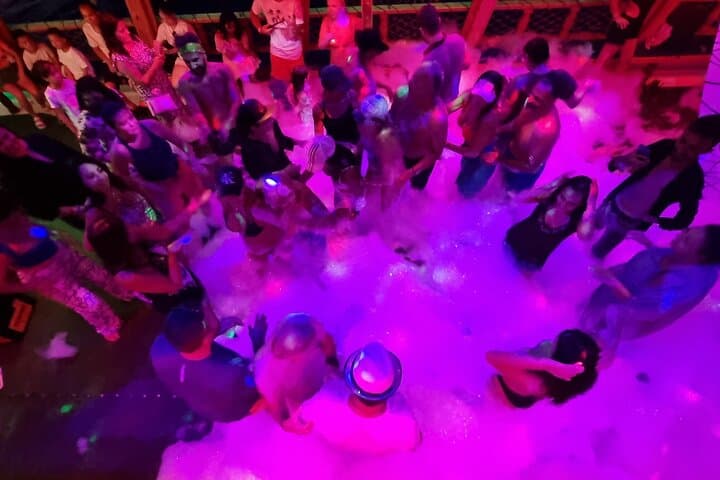 Alanya Night Disco Boat Cruise: Foam Party, DJ & Fire Show photo 3