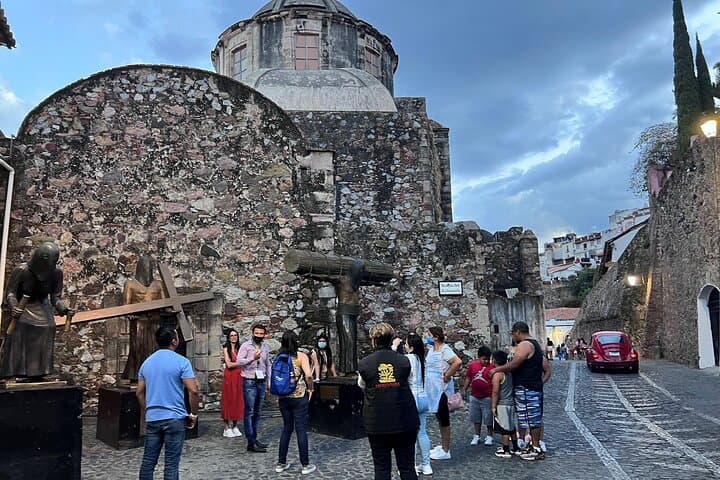 Cuernavaca and Taxco day trip from Mexico City — colonial silver town & spring city photo 3