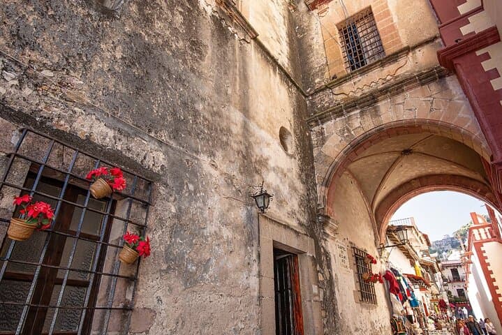 Cuernavaca and Taxco day trip from Mexico City — colonial silver town & spring city photo 6